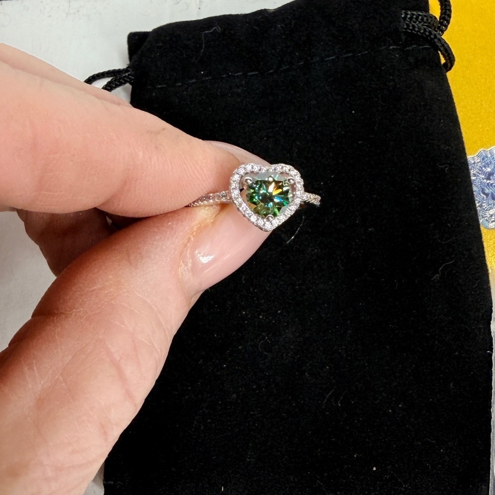 Moissanite Green Heart Cut Ring 1 carat - Size 6 -NEW with papers S925 Sterling